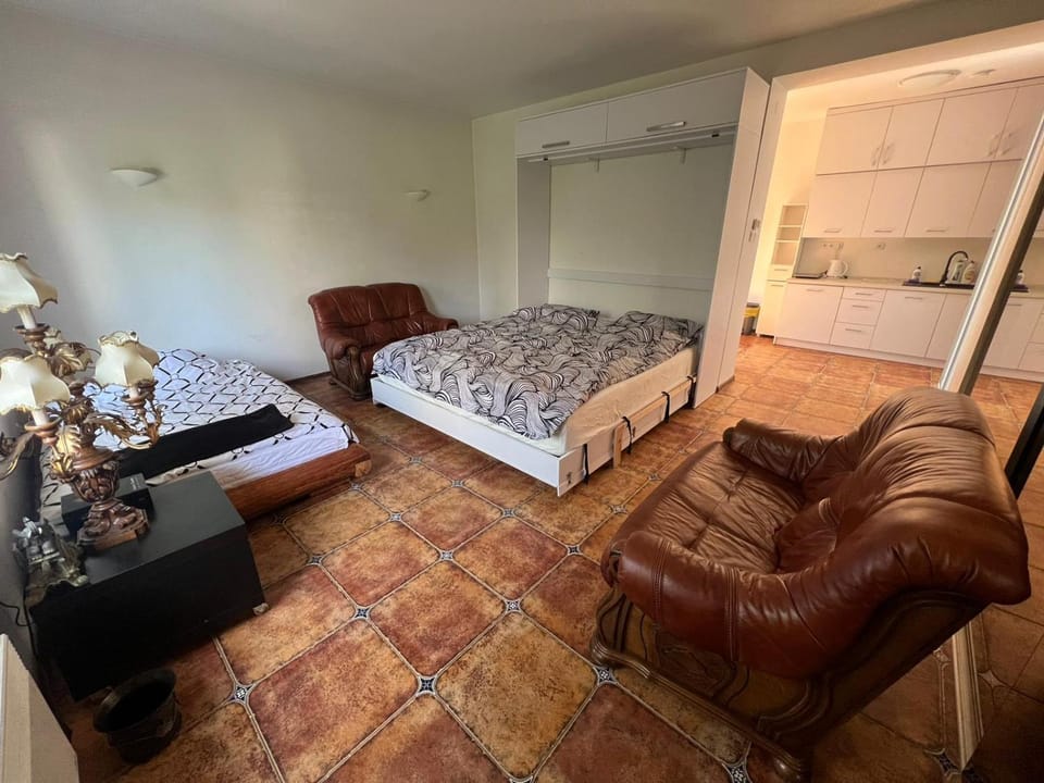 Apartament Zloty Pociag Apartment in Lower Silesian Voivodeship