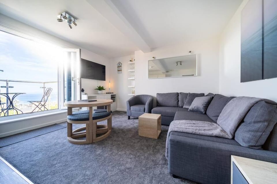 Newquay Sunset & Sea View Apartment in Town Centre Apartment in Newquay