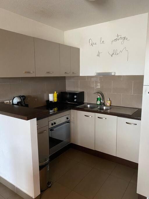 T2 avec vue à 30m des télécabines Cabin in Bolquère