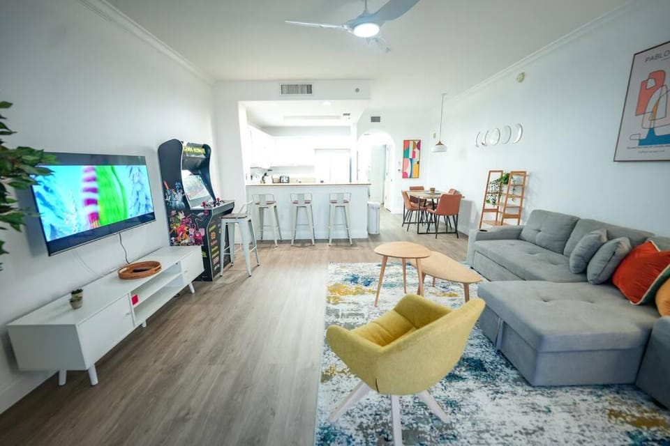 TV and multimedia, Living room, Seating area