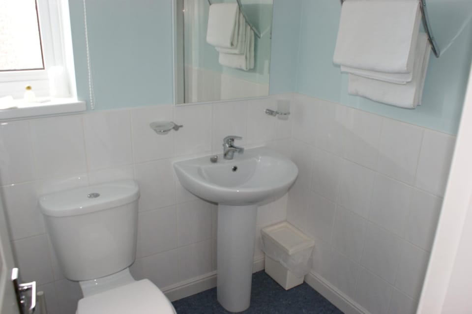Day, Bathroom