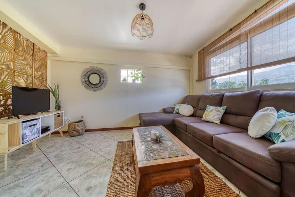Communal lounge/ TV room, TV and multimedia, Living room