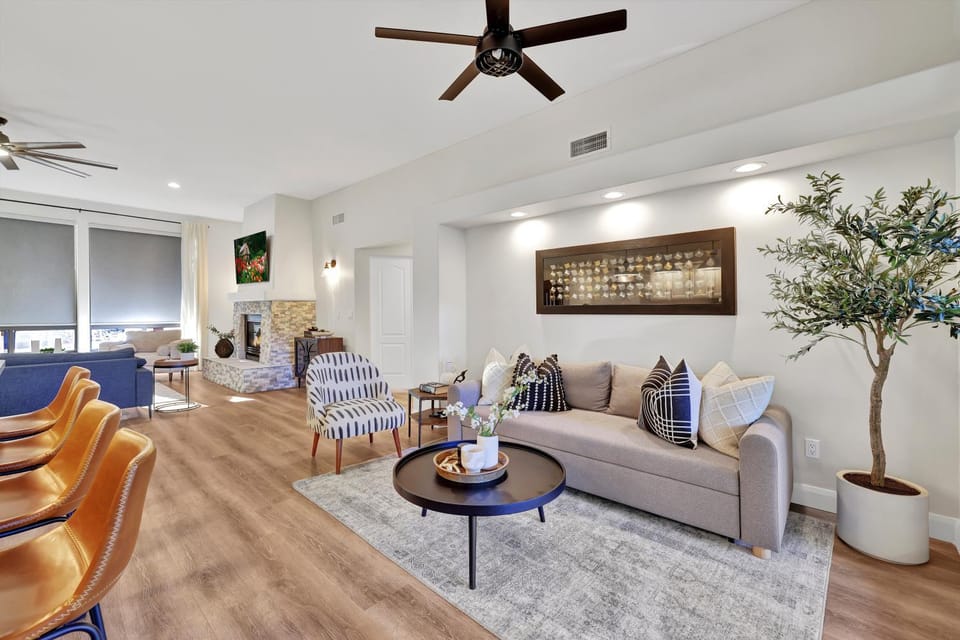 Living room, Seating area, fireplace