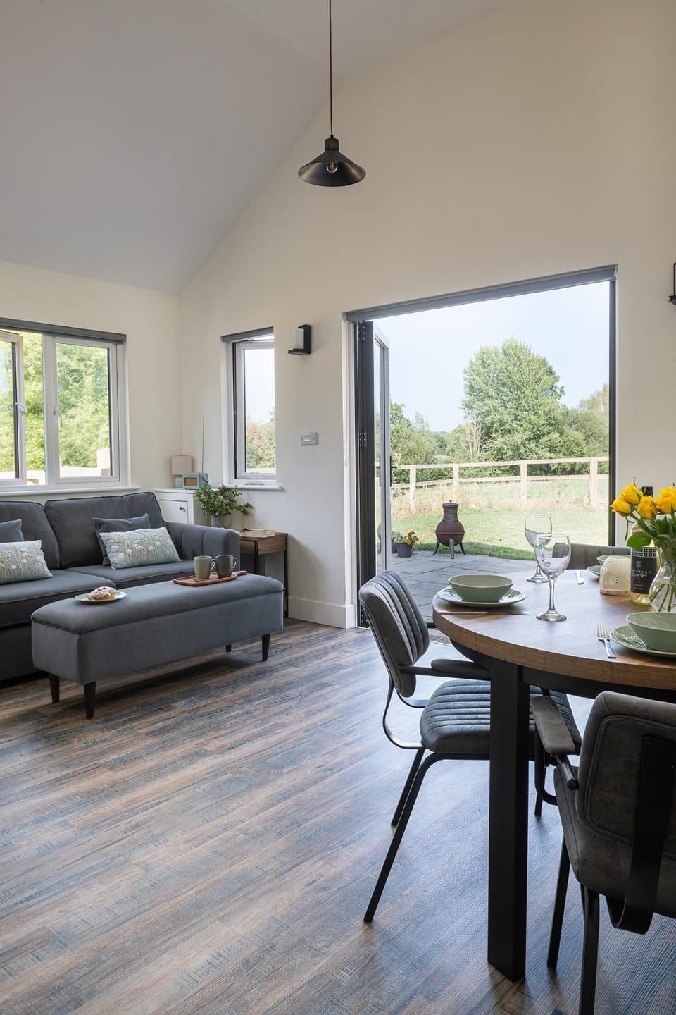 Patio, Living room, Seating area, Dining area
