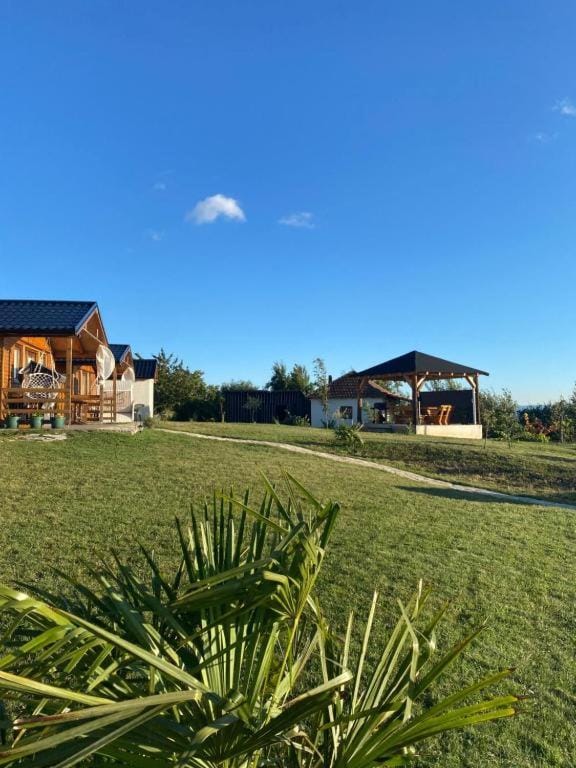 Property building, Natural landscape, Garden