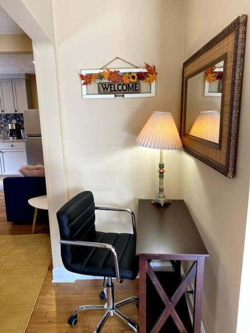 Cozy Boston Getaway Apartment Perfect for 2026 World Cup Visit, Free Parking Apartment in West Roxbury