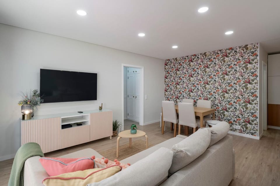 Communal lounge/ TV room, TV and multimedia, Living room