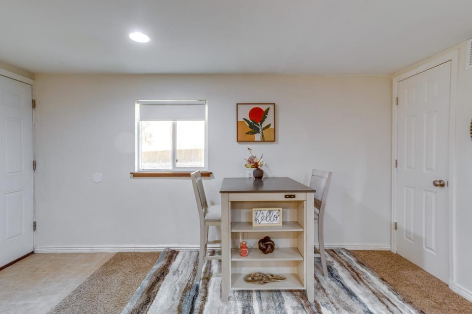 9 Mi to Dtwn Denver: Aurora Vacation Rental Apartment in Aurora