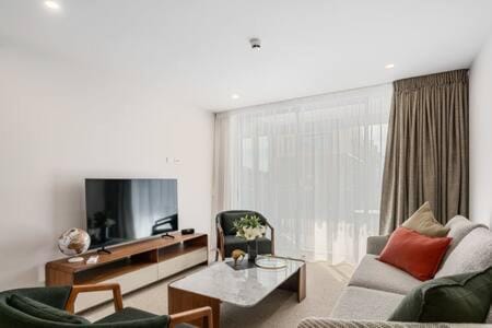 Alps Vista Retreat - Wanaka Apartment in Wanaka