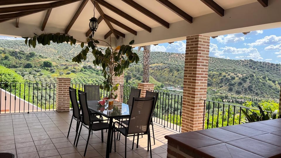 Patio, Day, View (from property/room), Balcony/Terrace, Dining area, Mountain view