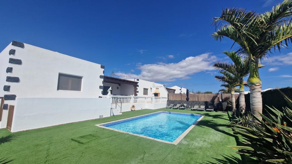 VILLA VINSTA House in Playa Blanca