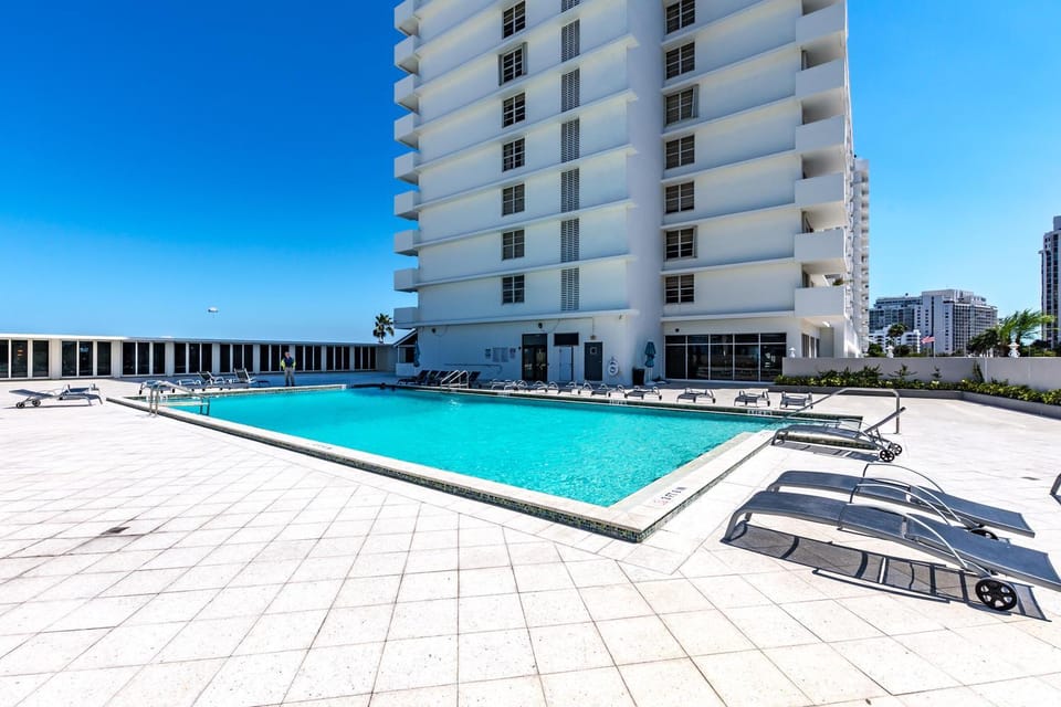 Pavilion Residences on the Beach Apartment in Miami Beach