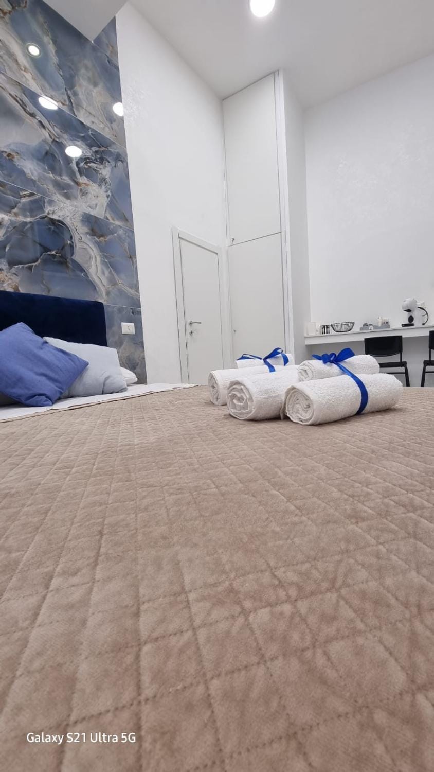 Seating area, Bedroom