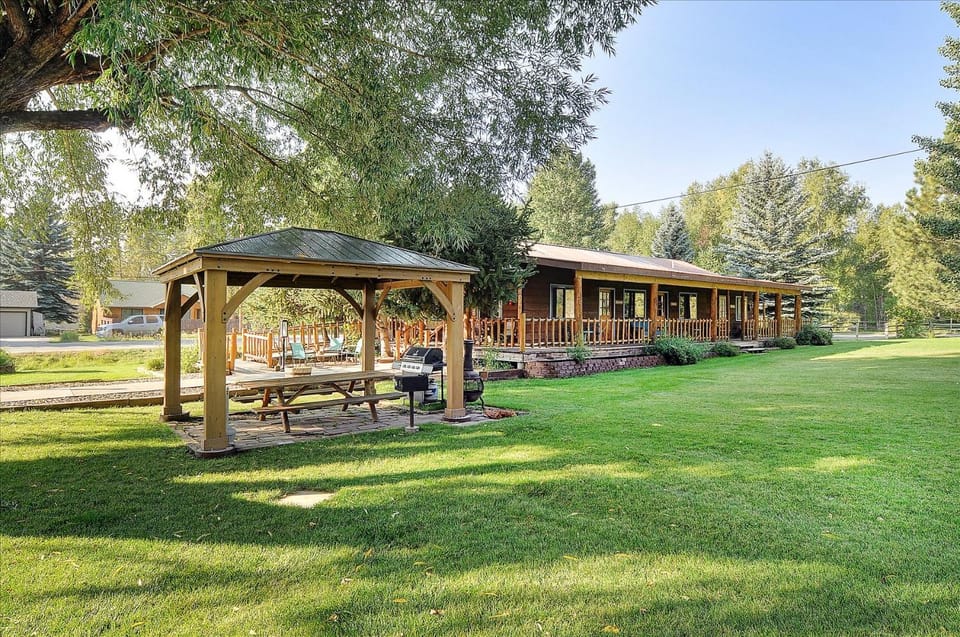 Inner courtyard view