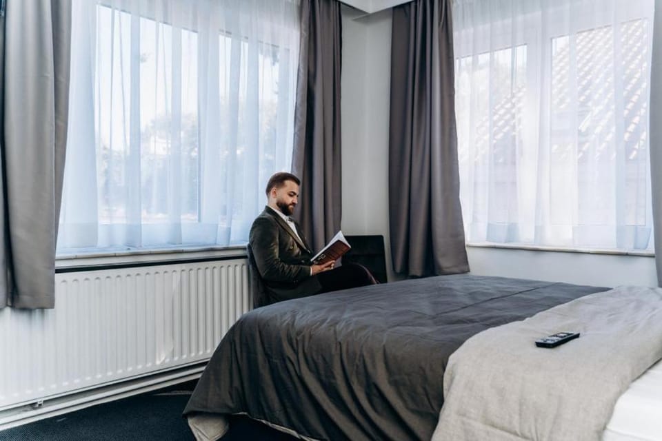Atomihotel: Contemporary Comfort Steps from the Atomium! Hotel in Brussels