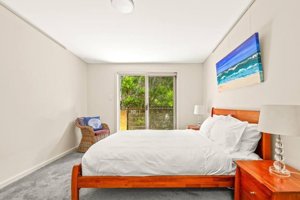 Surf at Avalon Beach and Laze on the Private Terrace Apartment in Pittwater Council