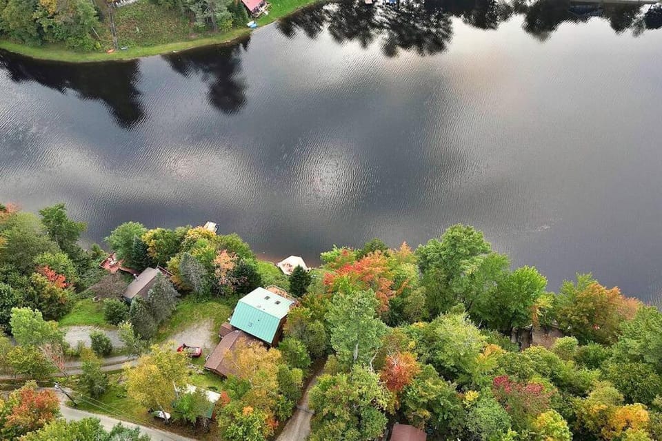 Stairway To Heaven-VT Lakefront! House in Eden Mills