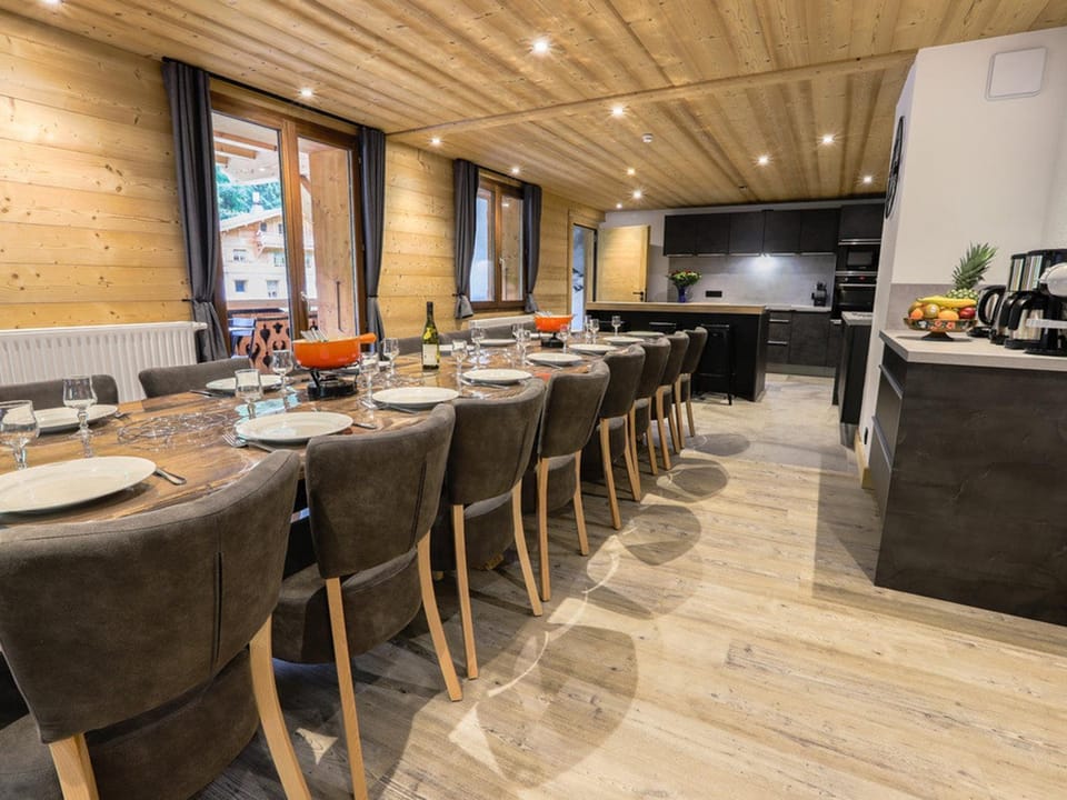 Grand chalet 7 pièces, 15 pers, sauna, jacuzzi à Châtel - FR-1-676-38 Apartment in Châtel