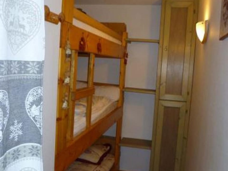 Appartement 2 pièces cosy, 5 pers, terrasse sud, proche des remontées, parking inclus, WiFi en option - FR-1-676-51 Apartment in Châtel