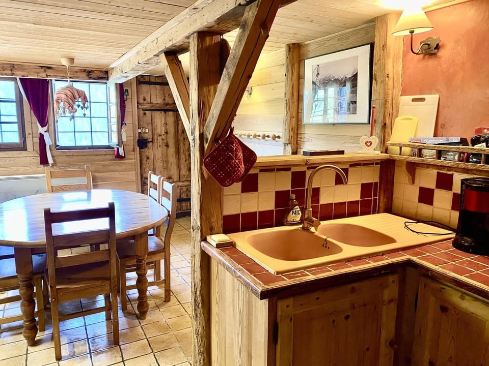 Chalet Alpin 8 Pers., 3 Ch., Jardin Privé - FR-1-676-40 Apartment in Châtel