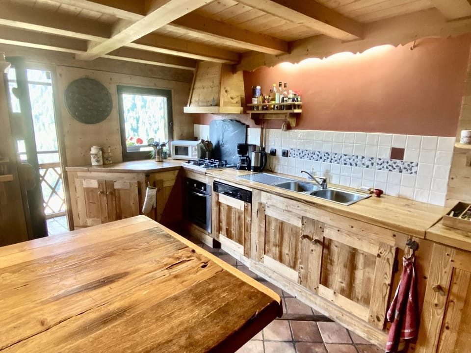 Chalet 4 pièces, 8 pers., Wifi, Parking, Châtel - FR-1-676-43 Apartment in Châtel