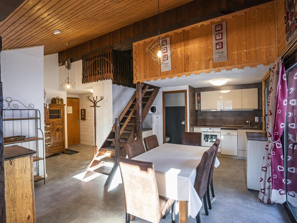 Appartement cosy 3 pièces, 7 pers, proche télécabine - FR-1-676-104 Cabin in Châtel