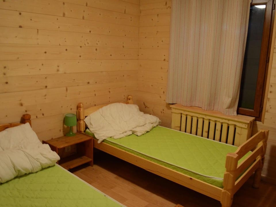 Chalet confortable 4 pièces, proche centre et remontées, 8 personnes, parking, animaux admis - FR-1-676-118 Apartment in Châtel