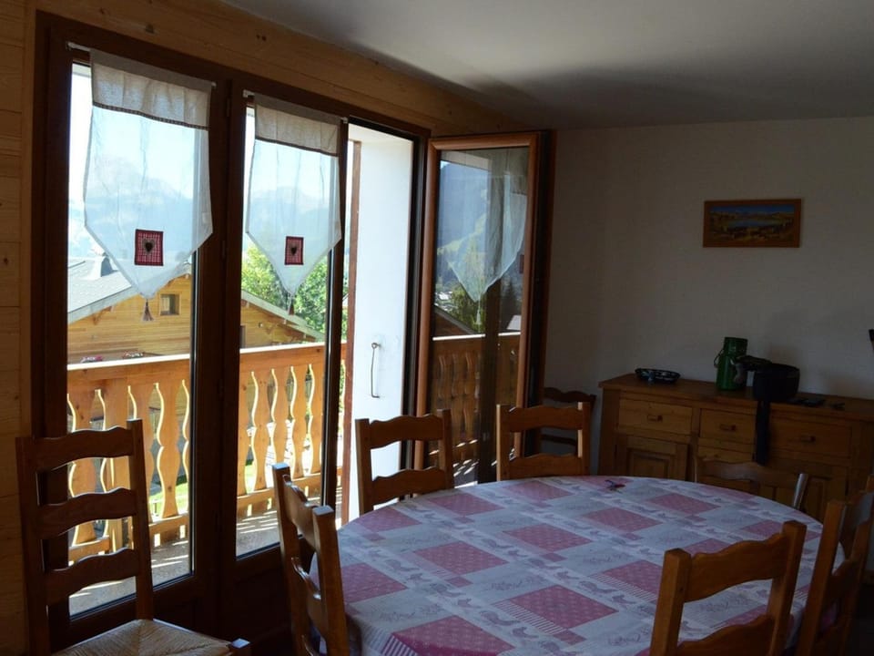 Appartement Châtel 80m², 3 chambres, 8 pers, animaux bienvenus, parking inclus - FR-1-676-97 Apartment in Châtel
