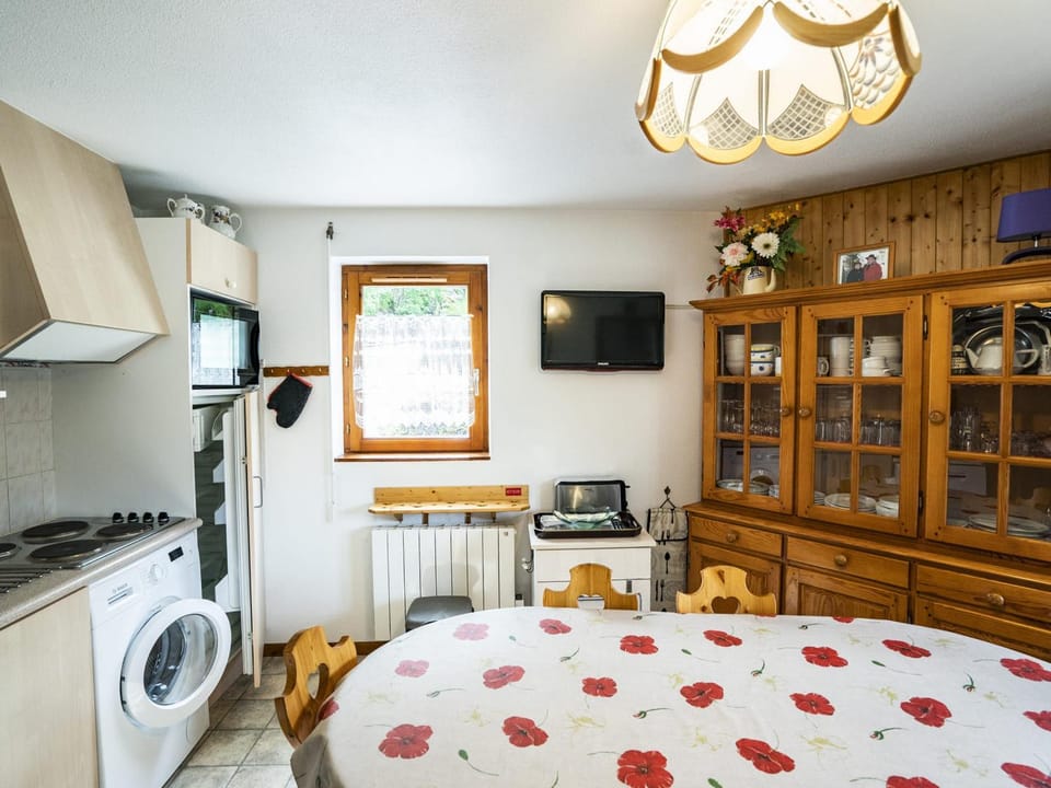 Appartement 3 Pièces Châtel, 6 Pers, Balcon Sud, Proche Centre et Navettes, Parking Inclus - FR-1-676-109 Apartment in Châtel