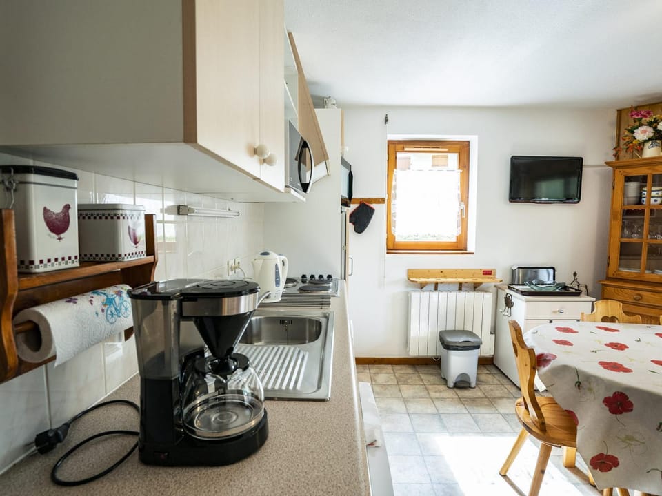 Appartement 3 Pièces Châtel, 6 Pers, Balcon Sud, Proche Centre et Navettes, Parking Inclus - FR-1-676-109 Apartment in Châtel