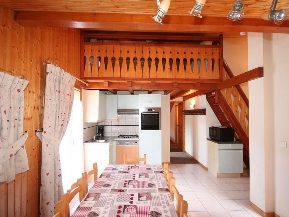 3 pièces pour 7 personnes à Châtel, proche centre et remontées, avec balcon et parking - FR-1-676-167 Apartment in Châtel