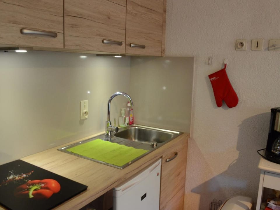 Studio Mezzanine, Châtel - Proche Village et Remontées, 4 Pers., Parking, Balcon, Cuisine équipée - FR-1-676-161 Apartment in Châtel