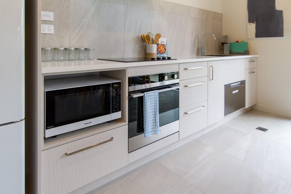 Kitchen or kitchenette, dishwasher, pet friendly, stove