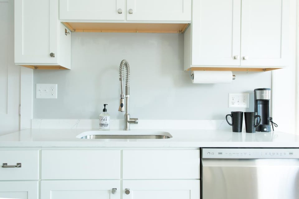Coffee/tea facilities, Kitchen or kitchenette, dishwasher