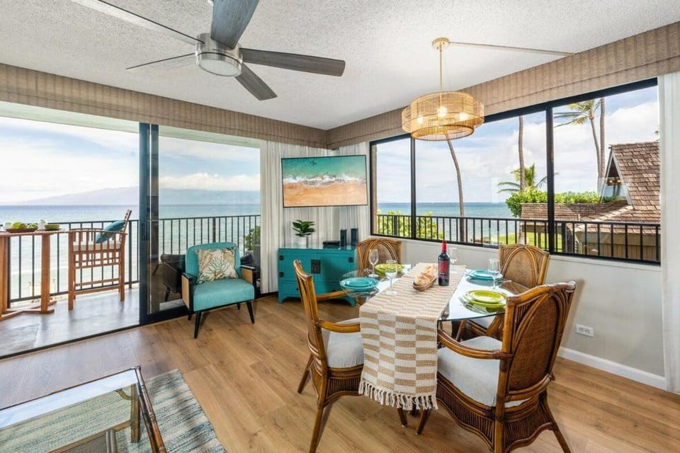 Papakea L208 · PK L208 True Oceanfront 1BD with stunning sunset House in Kaanapali