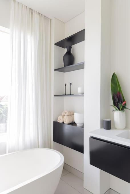 Minimalist Elegance: Tranquil Canggu Villa Yukki Villa in North Kuta