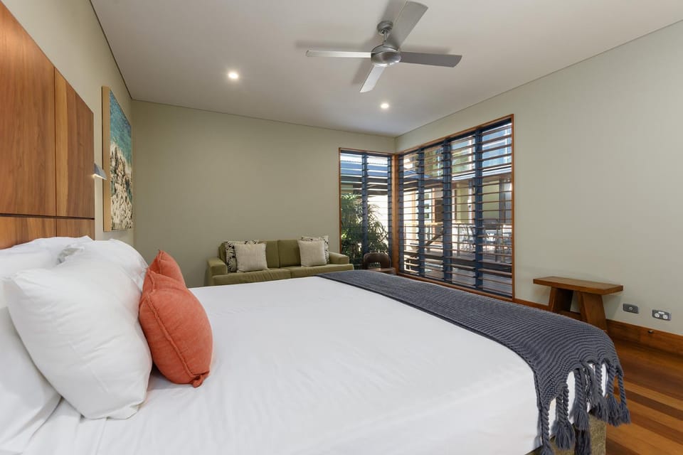 Bed, Seating area, Bedroom, wardrobe, air conditioner