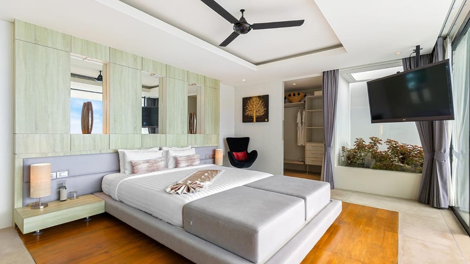 Bed, Bedroom