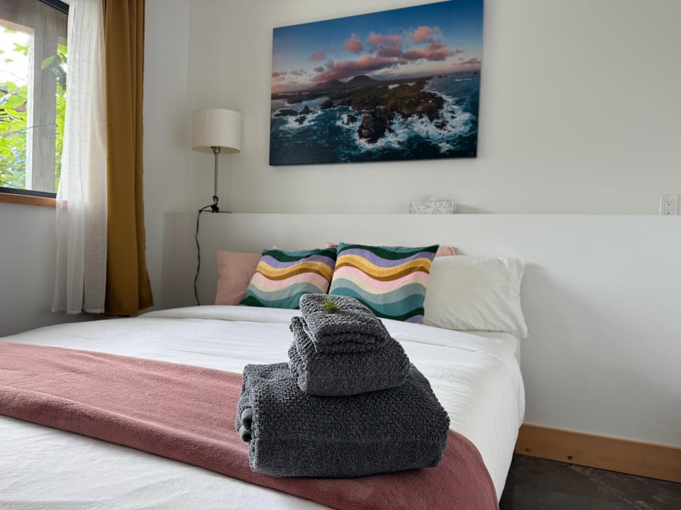 Slack tide suite Bed and Breakfast in Ucluelet