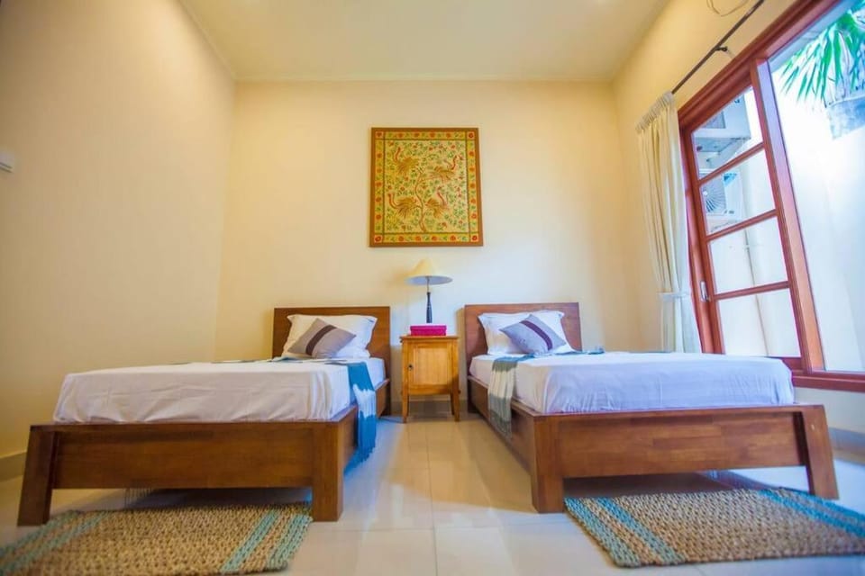 Vibrant Getaway in Seminyak: Villa Buyaya Villa in North Kuta