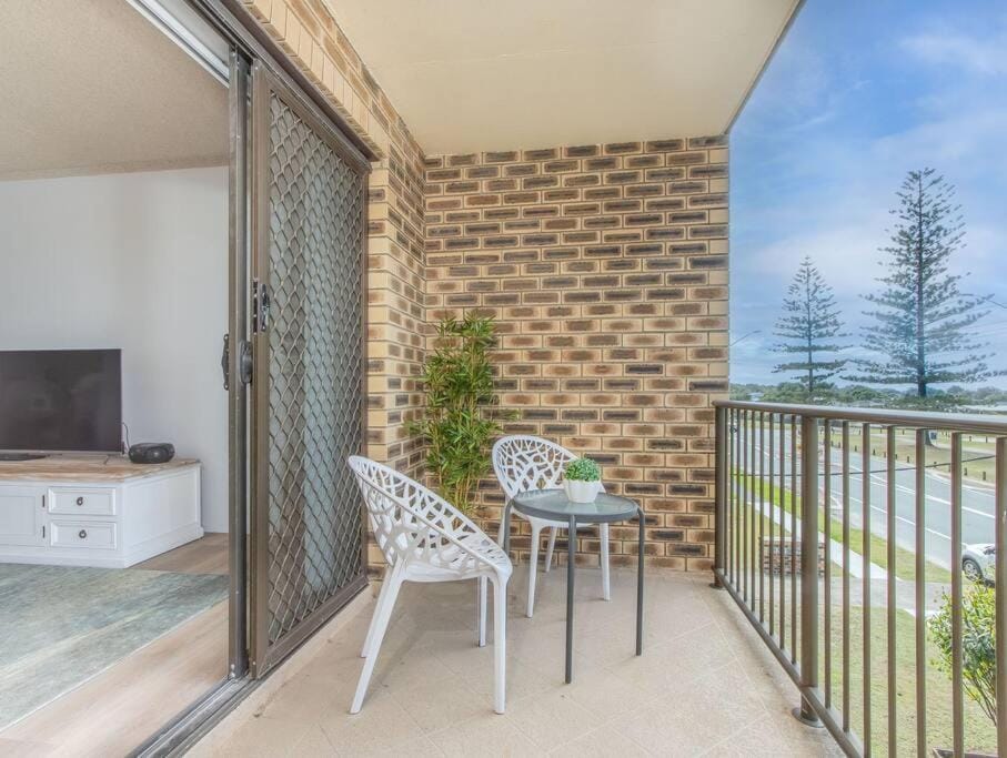 Patio, Day, Natural landscape, View (from property/room), Balcony/Terrace