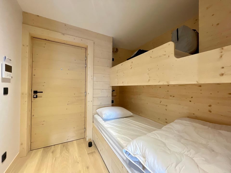 bunk bed