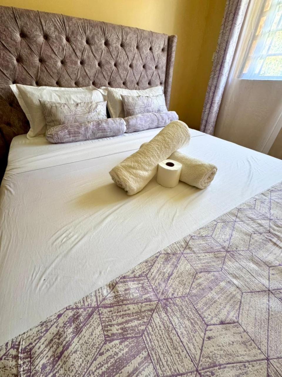 Bed, Photo of the whole room, Bedroom, towels