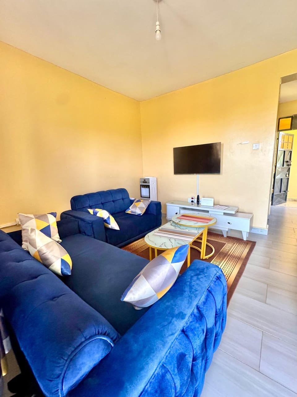 Communal lounge/ TV room, TV and multimedia, Living room, Seating area, Dining area, Evening entertainment