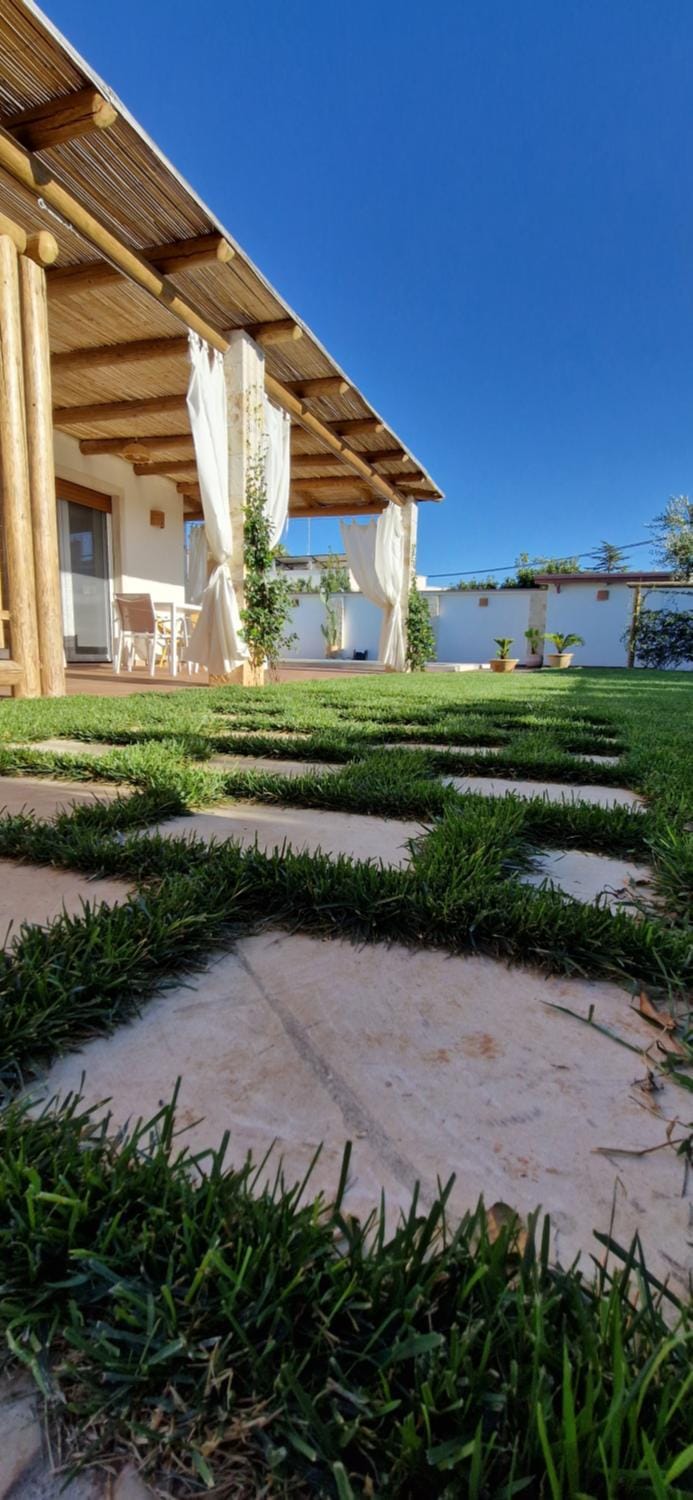Property building, Spring, Garden, Garden view