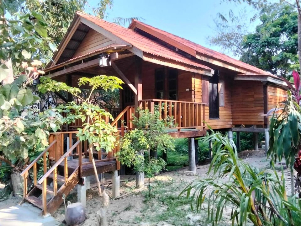 Rommai Forest Bungalows Bed and Breakfast in Krabi Changwat