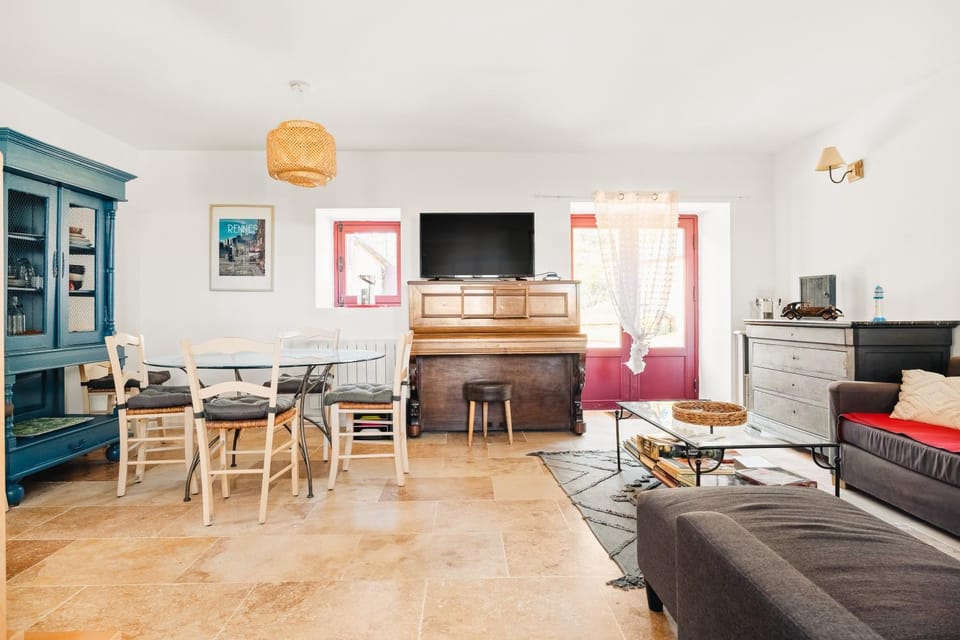 Property building, Living room