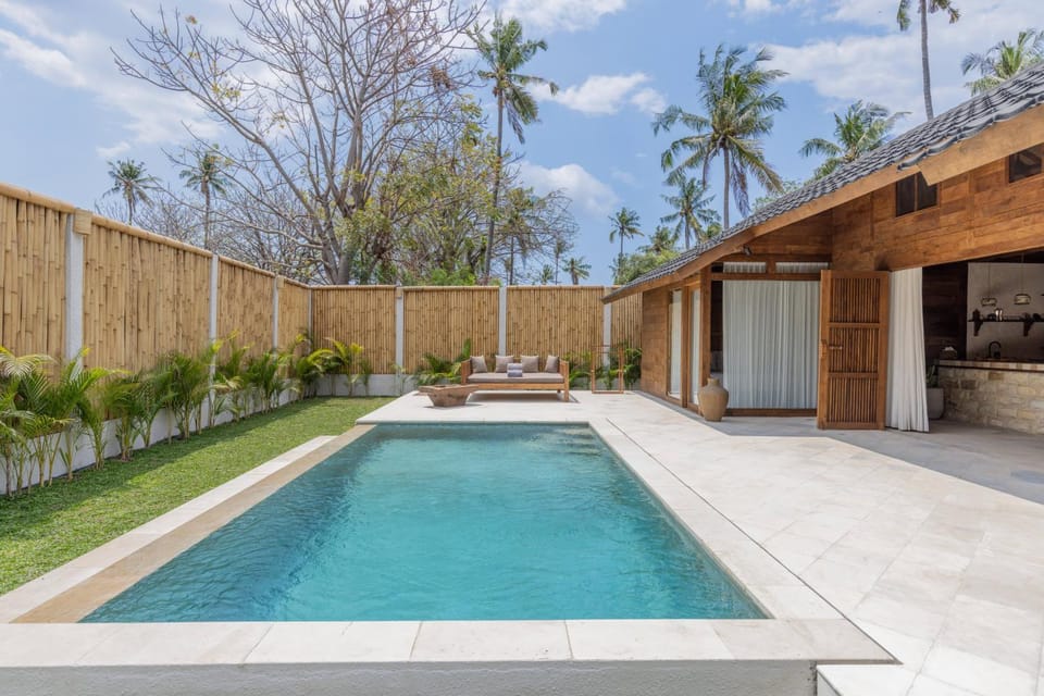 Garden, Pool view, Swimming pool, sunbed