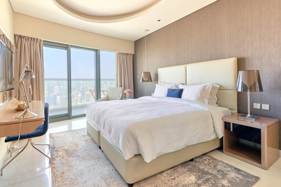 Bed, TV and multimedia, Bedroom