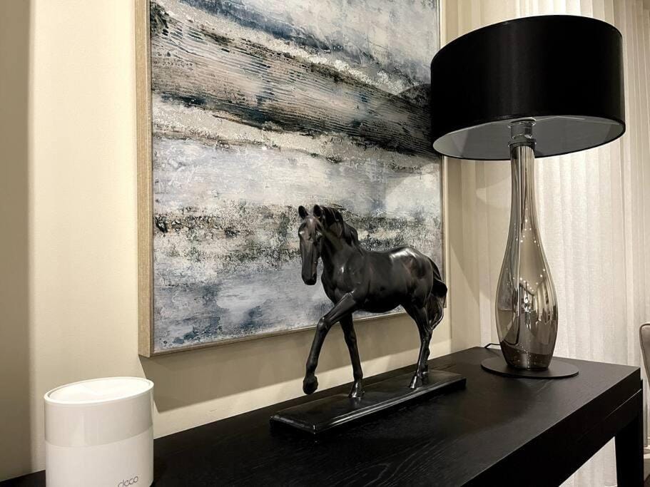 2BR Urban Vista Retreat CHCL F7 Apartment in Ilford